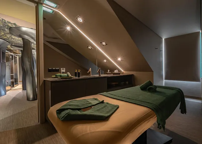 Ξενοδοχείο Figueira By The Beautique & 4*